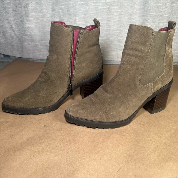 Franco Sarto Shoes - Franco Sarto L-Trent Rugged Chunky Olive Green Leather Chelsea Boots Size 8M